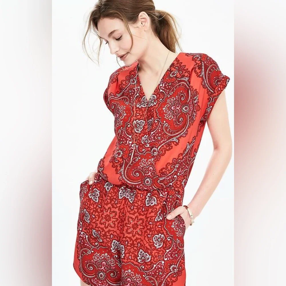 Banana Republic Women's SZ 8P Red Paisley Pattern Boho Romper/Jumpsuit‎ Lined